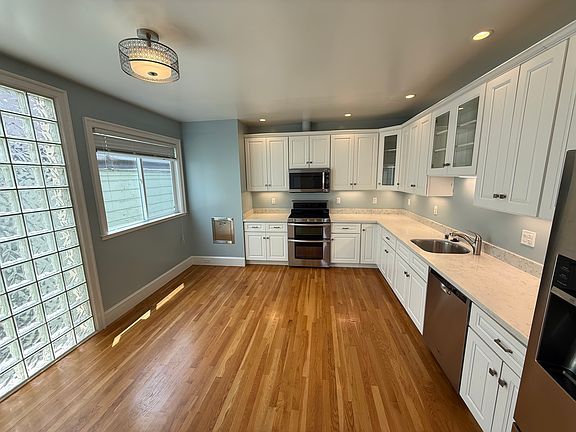 3rd image of 2530 Fillmore St APT 9