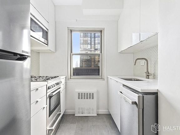 5th image of 333 E 46th St APT 12H