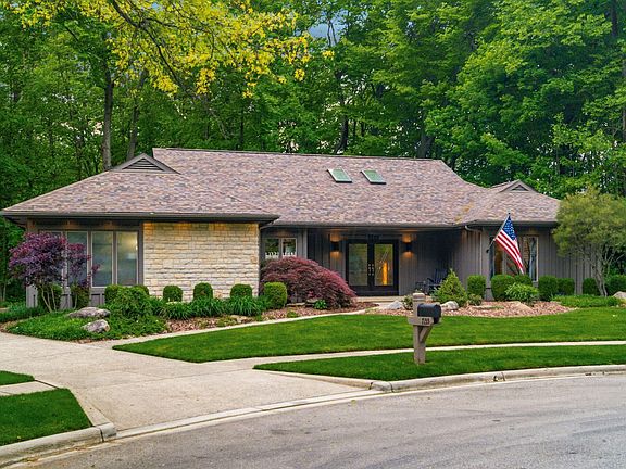 4th image of 7155 Wellington Ct