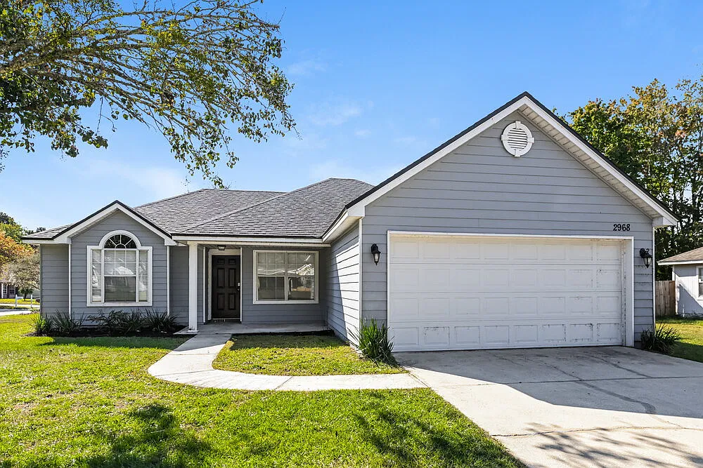 3 bed, 2.0 bath, 1455 sqft, $2,340 — Photo 1