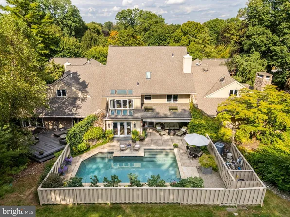 1034 Raffles Ln, Bryn Mawr, PA 19010