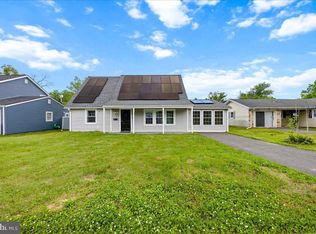 11 Hampton Ln, Willingboro, NJ 08046