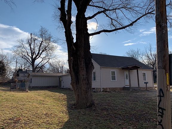 3rd image of 2847 S 9th St