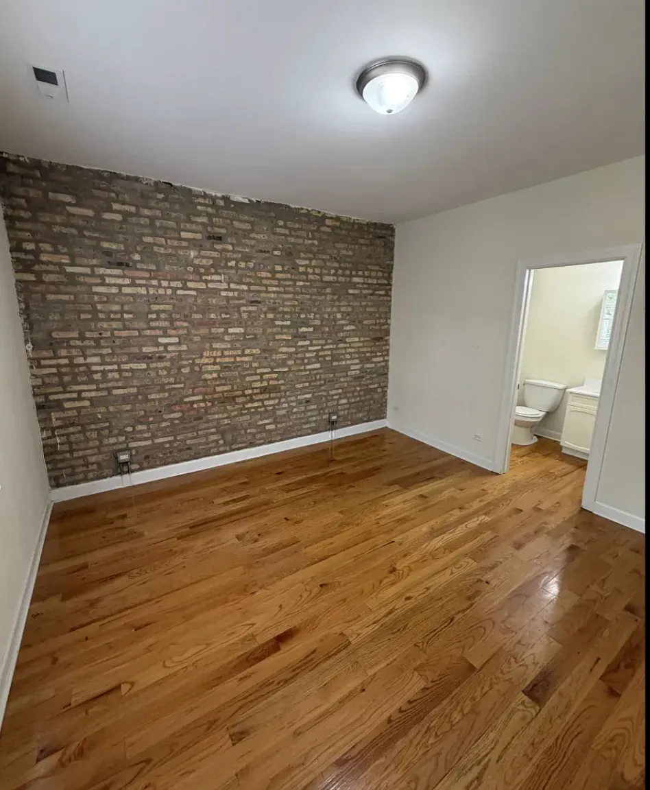2 bed, 750 sqft, $2,429 — Photo 2