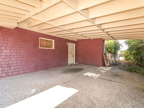 4th image of 2960 Fleetwood Dr