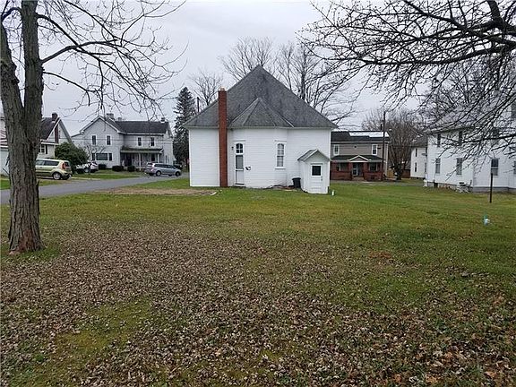 4th image of 50 Juniper St