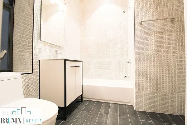 Rented by Bruma Realty LLC | media 44