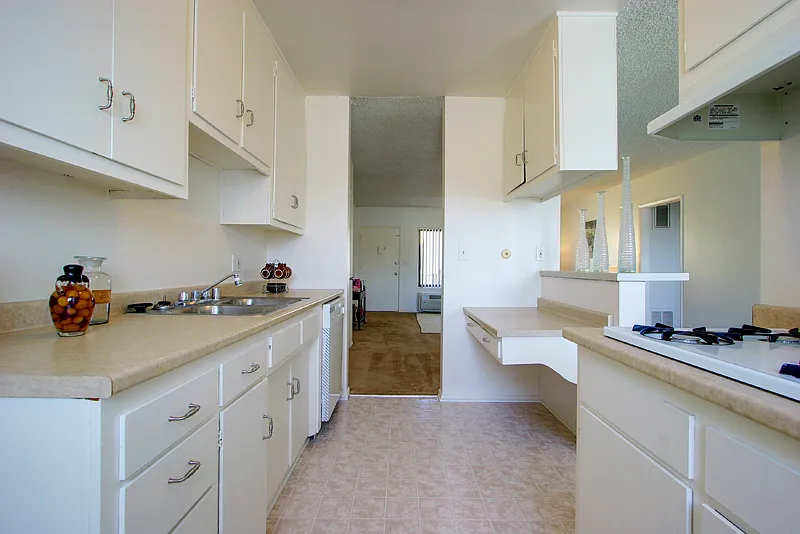 Building Photo - Castillian Apartments