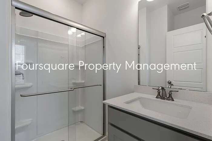 1424 Grove Village Rd — Photo 15