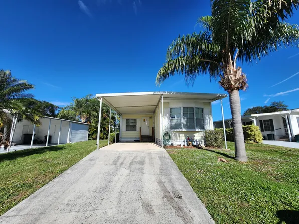 12 San Marino Way, Port St Lucie, FL 34952