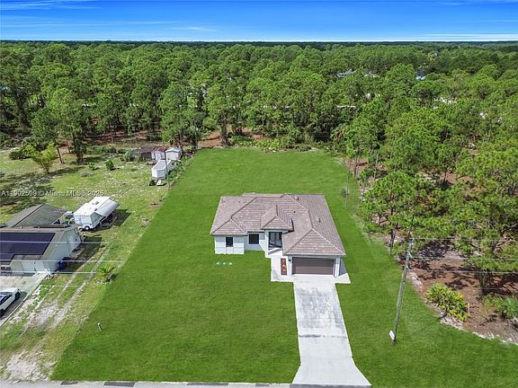 4th image of 1689 Palmetto Ave
