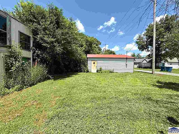 4th image of 326 S 13th St