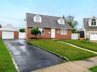 2728 Concord Drive, East Meadow, NY 11554
