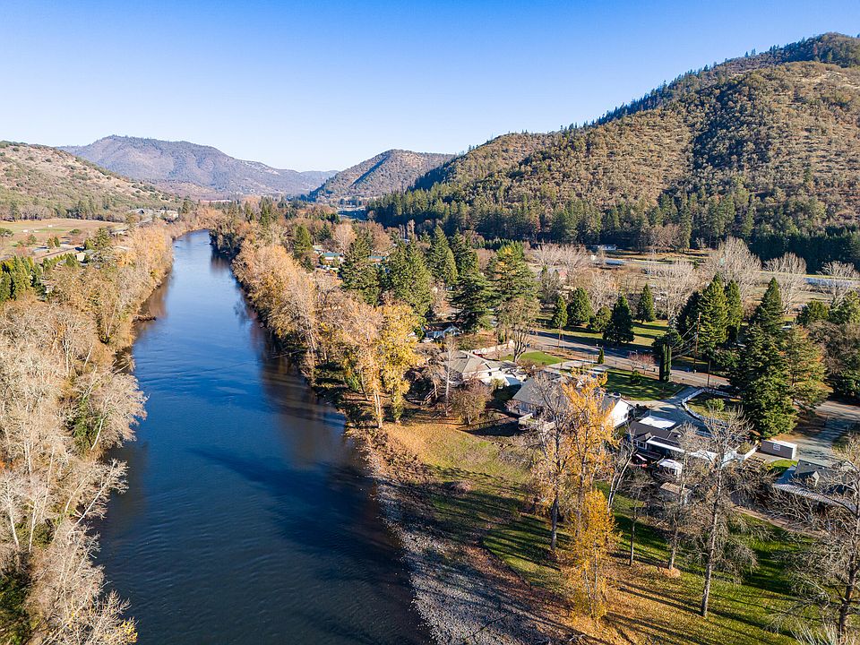1st image of 1424 Rogue River Hwy