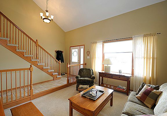 4th image of 933 Bonnie Ln