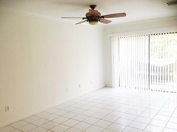 4th image of 8032 NW 29th St