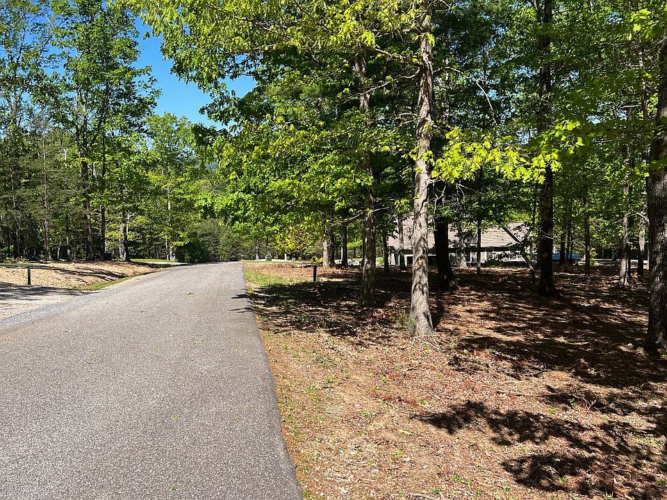 1st image of L-16 Apple Way