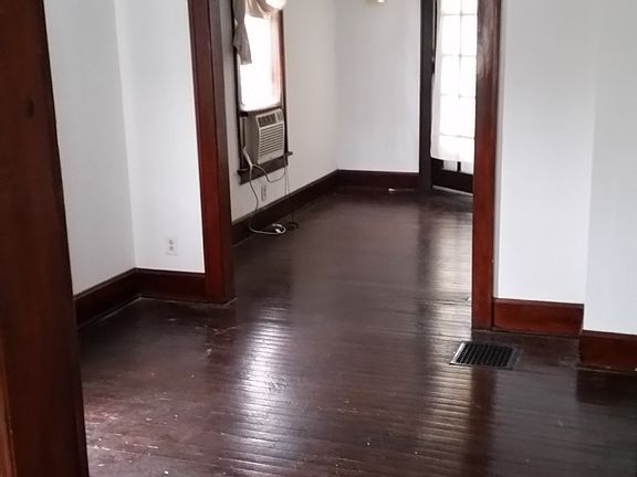 5th image of 145 Clinton St