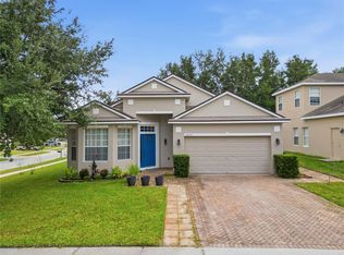 26016 Singing Lark Ct, Leesburg, FL 34748