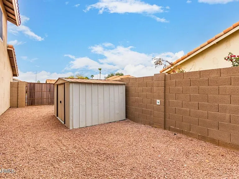 7217 W Crest Ln — Photo 39