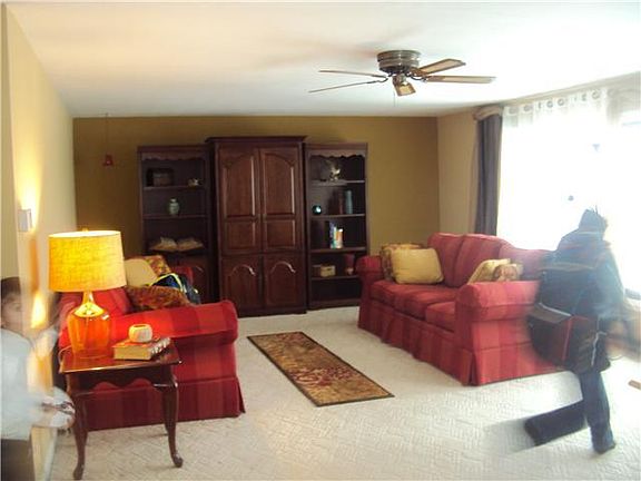 3rd image of 91 Empress Ave