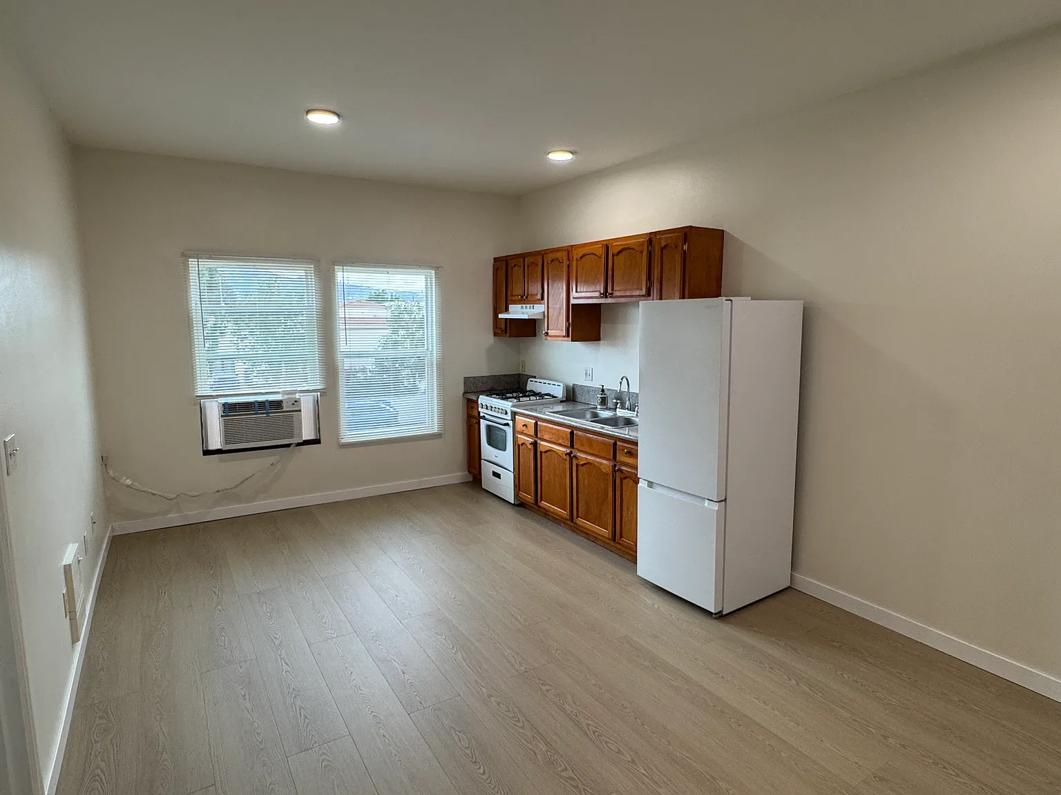 1 bed, 400 sqft, $1,595 — Photo 3
