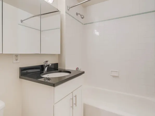 77 Park Avenue image 35 of 55