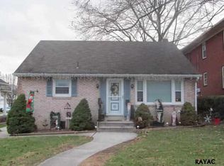414 Sprenkle Ave, Hanover, PA 17331