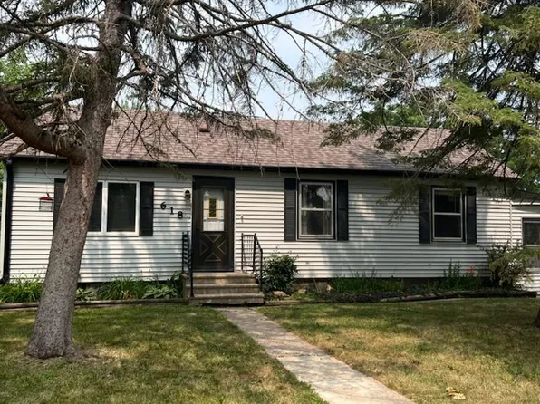618 6th St W, Wabasha, MN 55981