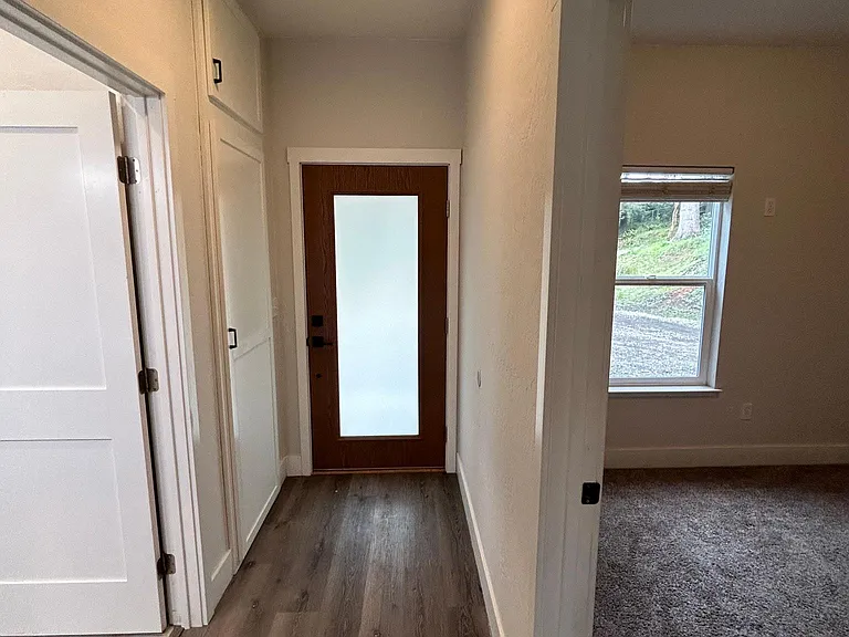 1381 Sydni Ct — Photo 5