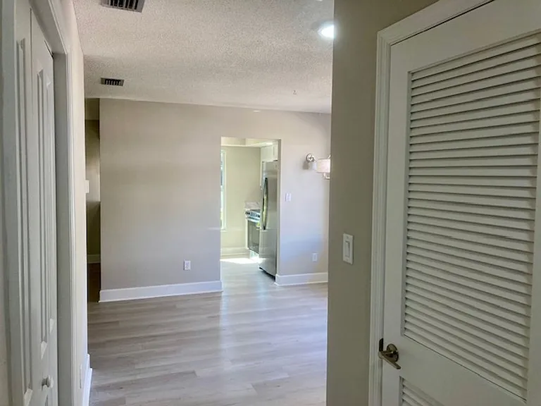 1215 N Egret Point — Photo 27