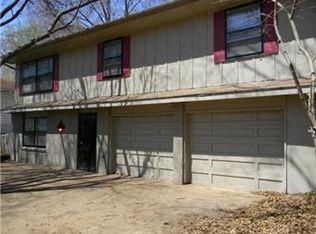 4420 NE Sunnybrook Ln, Kansas City, MO 64117