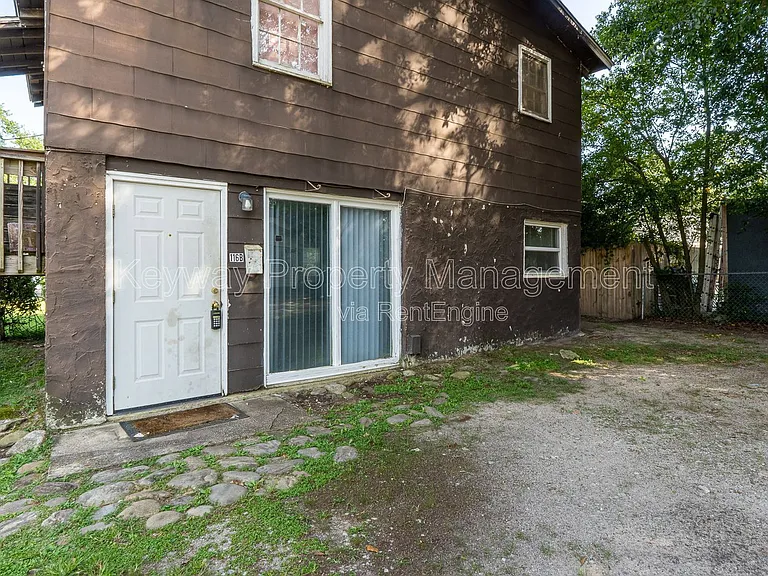 116 Argyle Ave #B — Photo 3