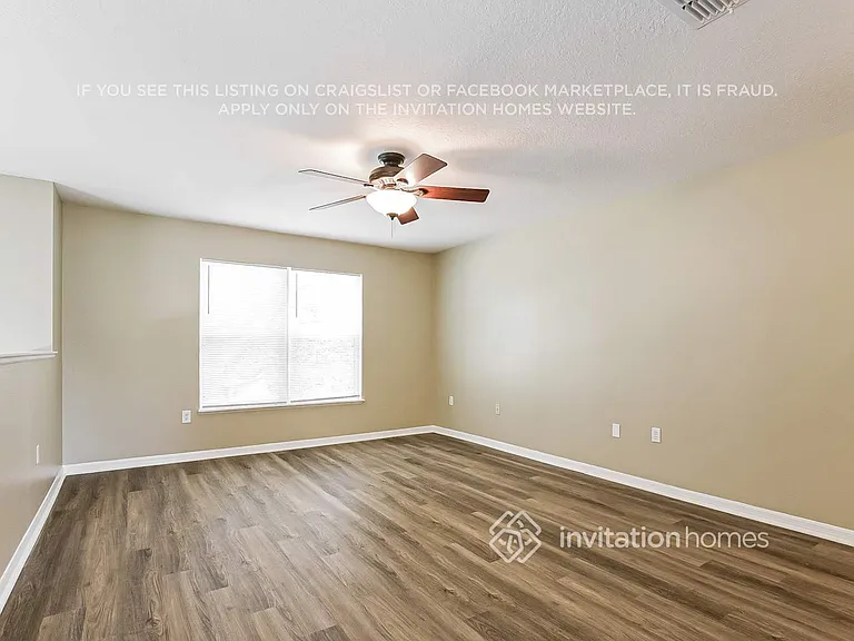 688 Red Pepper Loop — Photo 12