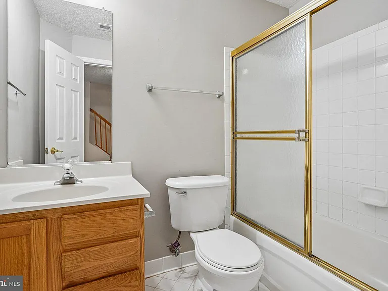 14677 Cloverdale Rd — Photo 54
