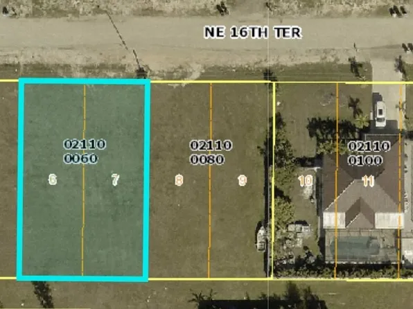 828 NE 16th Ter, Cape Coral, FL 33909