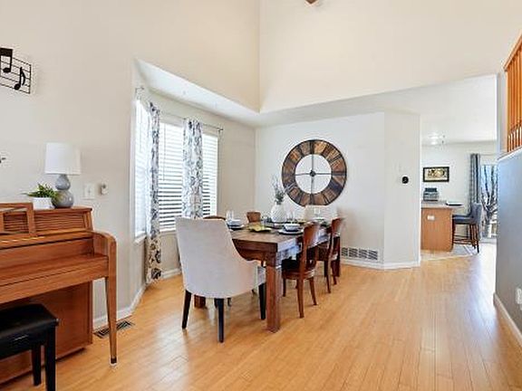 5th image of 12532 Alcott St