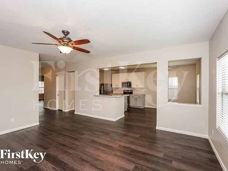 8057 Plateau Dr — Photo 5