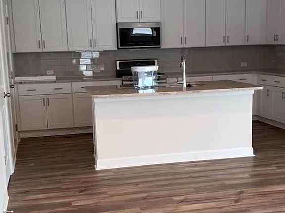 5th image of 11908 Red Leaf Dr