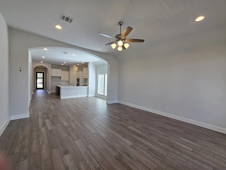 116 Rosemary Ct — Photo 15