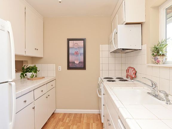 4th image of 4004 Farm Hill Blvd APT 107