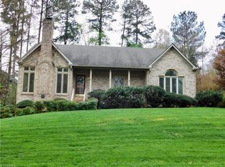 405 Hollinswood Ave, Winston Salem, NC 27103