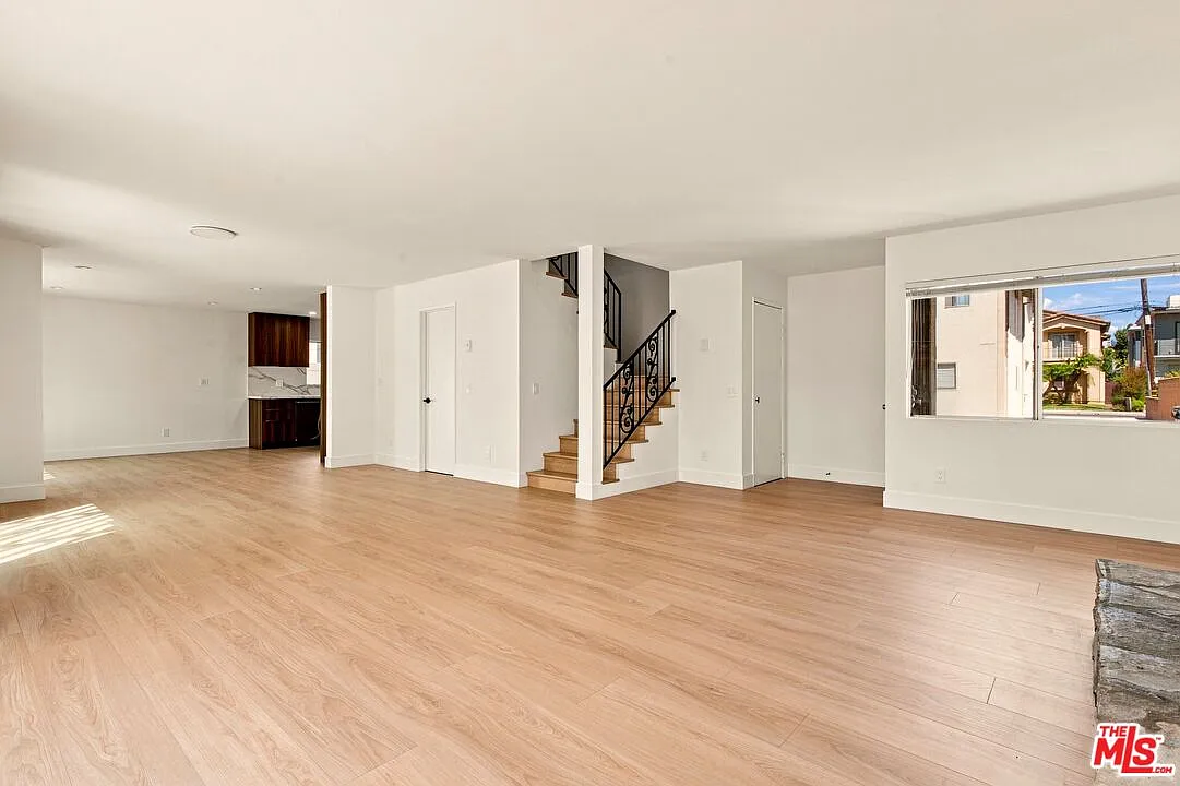 3 bed, 2.0 bath, 2037 sqft, $6,500 — Photo 4