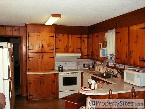 2nd image of 1200 Oakway Dr