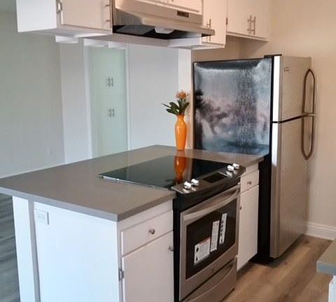 2nd image of 1623 Victory Blvd APT 19