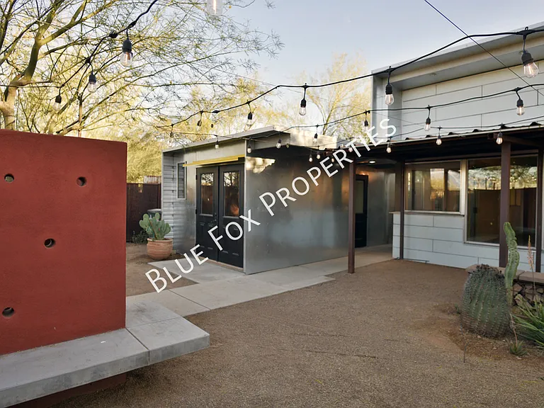 1150 E 15th St — Photo 4