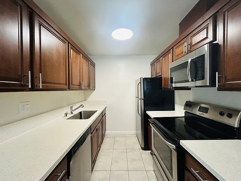 3550 Jasmine Ave #3556 — Photo 7