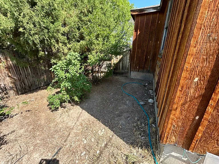 1013 E Park Ave — Photo 63