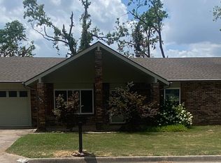 1104 S 28th St, Rogers, AR 72758