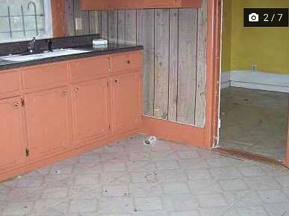 4th image of 7236 Oporto Ave